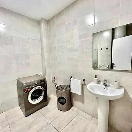 Parque Santiago Ii, With Separate Entrance * Playa de las Américas