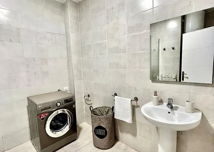 Parque Santiago Ii, With Separate Entrance * Playa de las Americas (Tenerife)